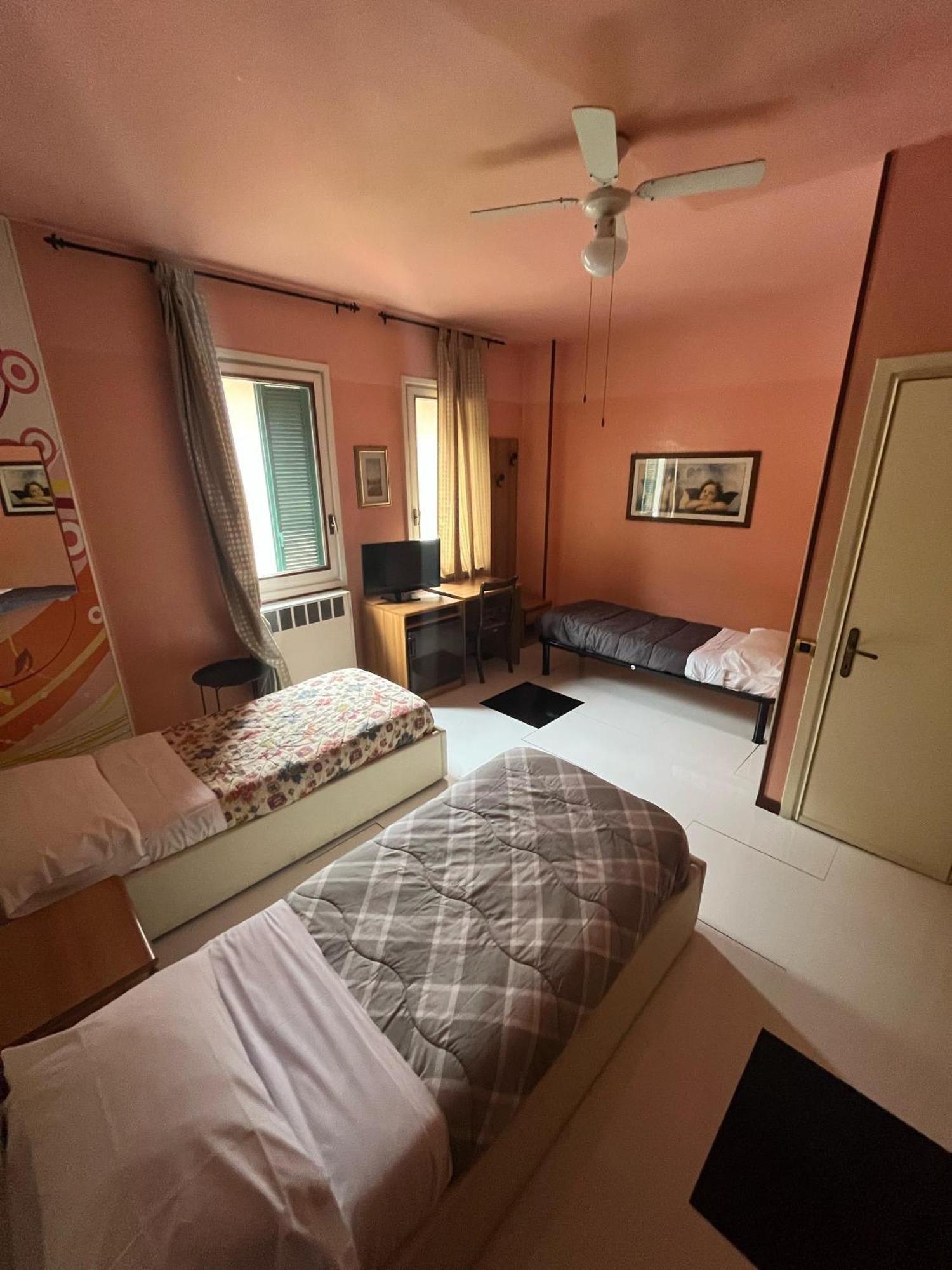 Sleep Well Hotel Total 2 Stelle ピゾーニェ エクステリア 写真