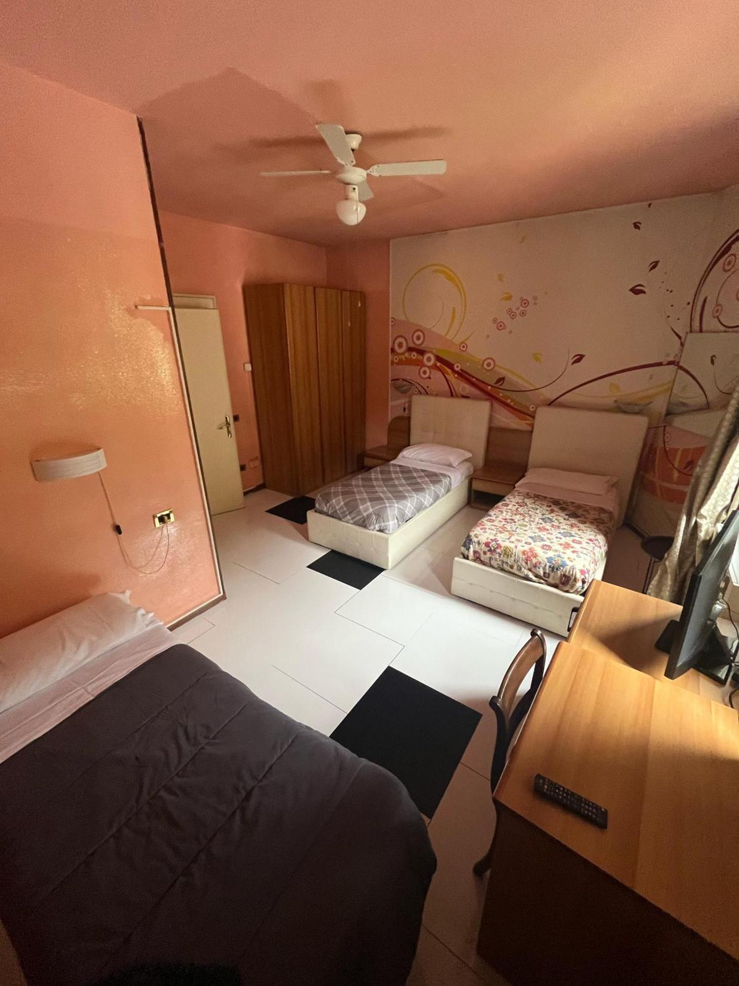 Sleep Well Hotel Total 2 Stelle ピゾーニェ エクステリア 写真